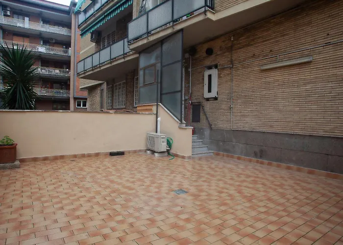 Benny Urban House Appia Apartment *